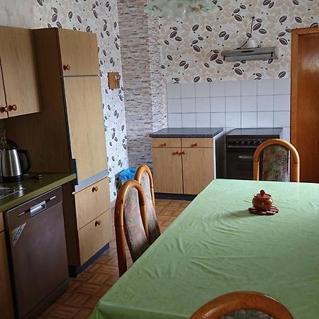 Ferienwohnung Linde - Marburg Biedenkopf Mit 5 Zimmer Und Balkon Frechenhausen Exteriör bild